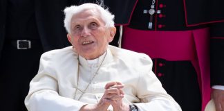 Papież-emeryt Benedykt XVI Źródło: PAP/DPA