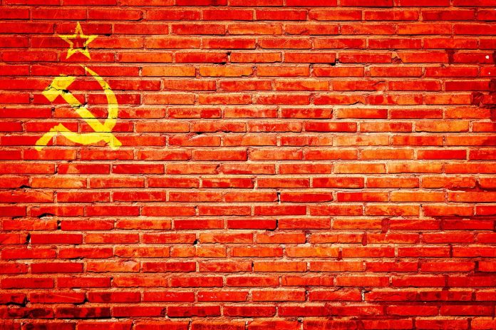 soviet-union-gba805386e_1920 Flaga ZSRR. Zdjęcie ilustracyjne. / foto: Pixabay