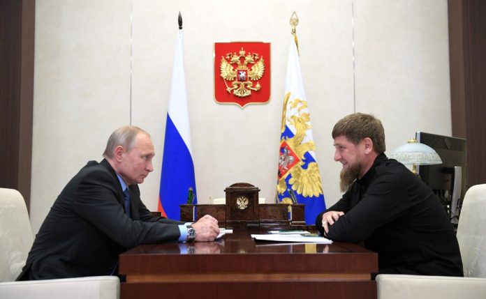 Władimir Putin i Ramzan Kadyrow Źródło: WikiMedia