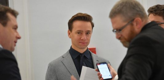 Konfederacja pyta premiera o przygotowanie Polski do wojny.