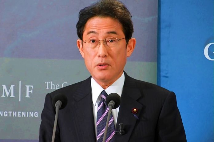 Premier Japonii Fumio Kishida. Foto: YT/screen