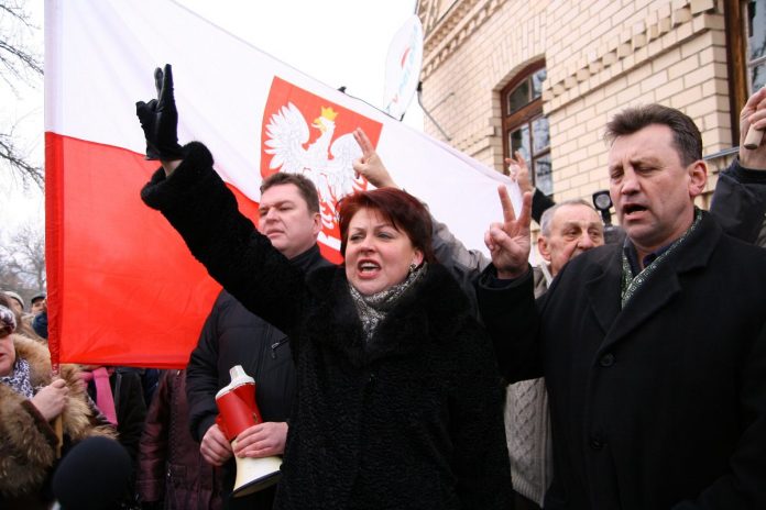 Prezes Związku Polaków na Białorusi (ZPB) Andżelika Borys (C), prezes Rady Naczelnej ZPB Andrzej Poczobut