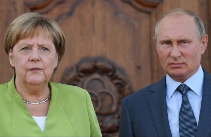 merkel_putin(1) Angela Merkel, Władimir Putin. Foto: PAP/DPA