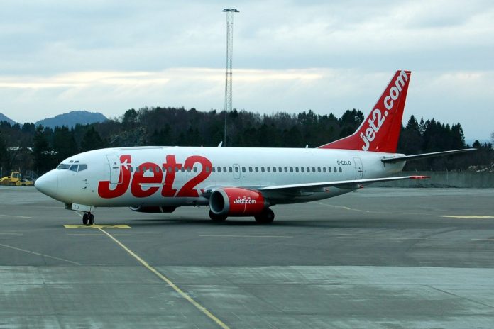 samolot-jet2 Samolot brytyjskich linii lotniczych Jet2.