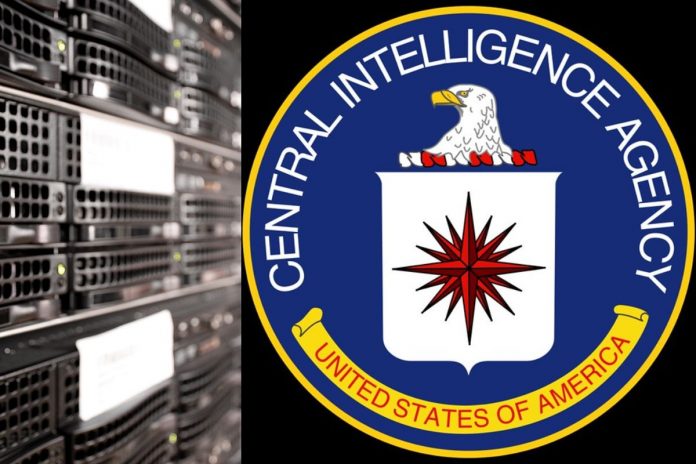serwer_baza_danych_cia Serwer oraz logo CIA - zdjęcie ilustracyjne. / foto: Pixabay/Flickr, Global Panorama, CC BY-SA 2.0 (kolaż)