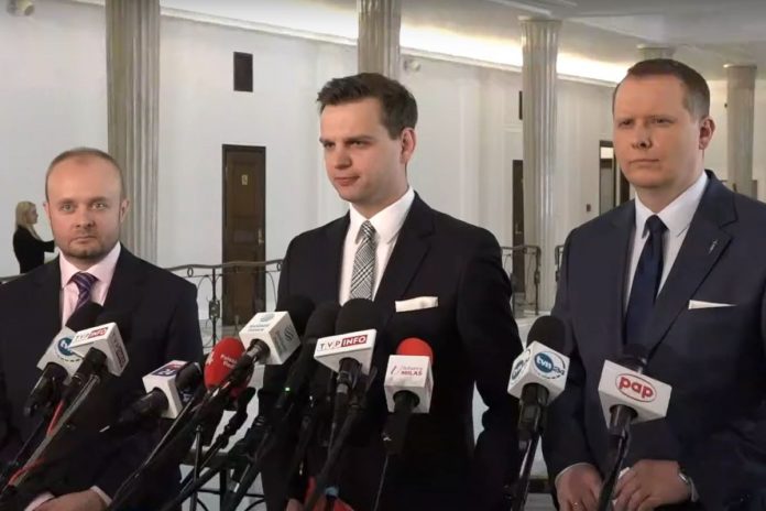 Konfa_nczas Paweł Usiądek, Jakub Kulesza i Krystian Kamiński/Fot. screen YouTube/Konfederacja