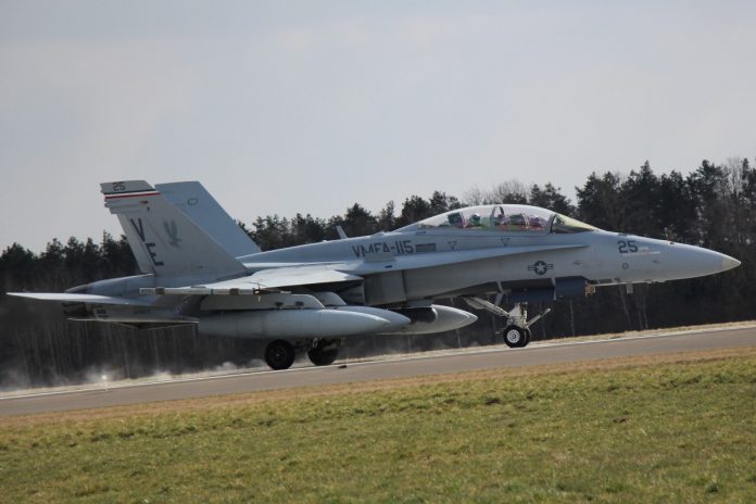 Myśliwiec wielozadaniowy McDonnell Douglas F/A-18 Hornet. Foto: NATO
