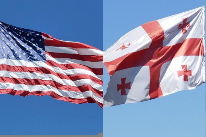 Flagi USA i Gruzji. / foto: Pixabay (kolaż)