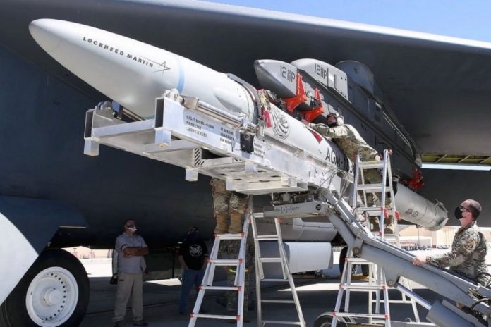 Nowy pocisk naddźwiękowy z firmy Lockheed martin. Foto: US Air Force