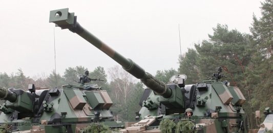 Armatohaubica Krab. Foto: PAP