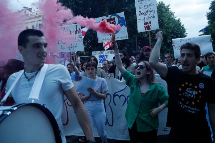 Marsz dla Europy w stolicy Gruzji. Foto: PAP/EPA