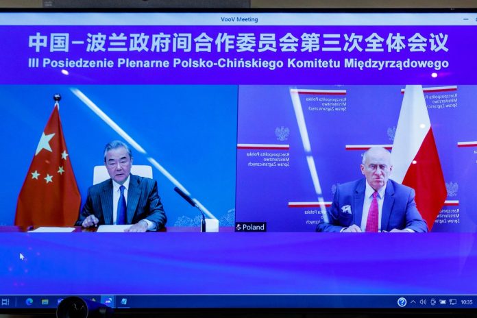 rozmowy_polska_chiny Minister rau podczas rozmowy ze swoim chińskim odpowiednikiem. Foto: MSZ