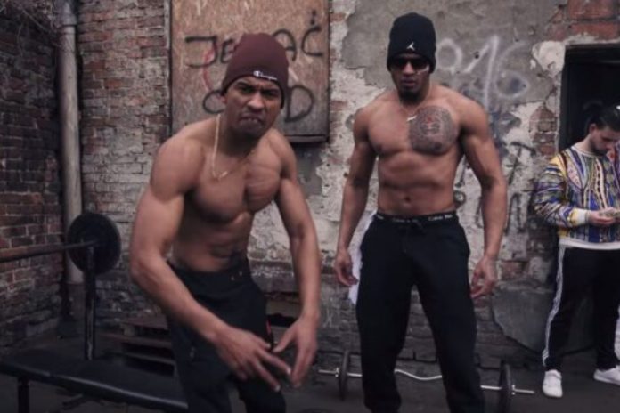 Bracia angolskiego pochodzenia robią w Polsce kariery rapowe Źródło: YouTube
