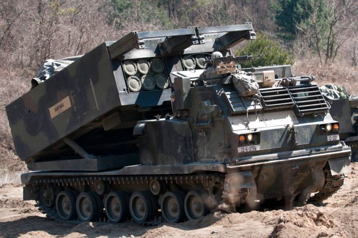 m270 MLRS M270. Foto: wikimedia