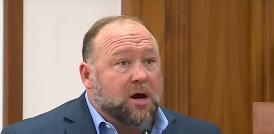Alex Jones. Foto: print screen yt