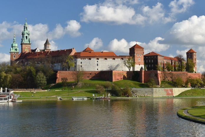 Kraków. Zamek Królewski na Wawelu. Zdjęcie ilustracyjne. Foto: wikimedia/Zygmunt Put