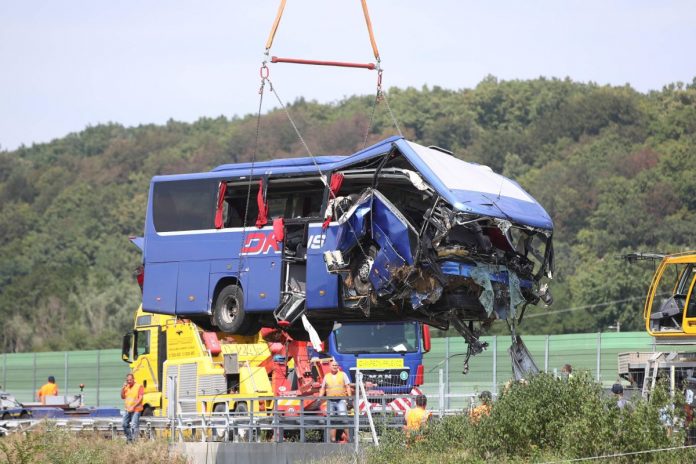 Wypadek polskiego autobusu w Chorwacji. Foto: PAP/PIXSELL