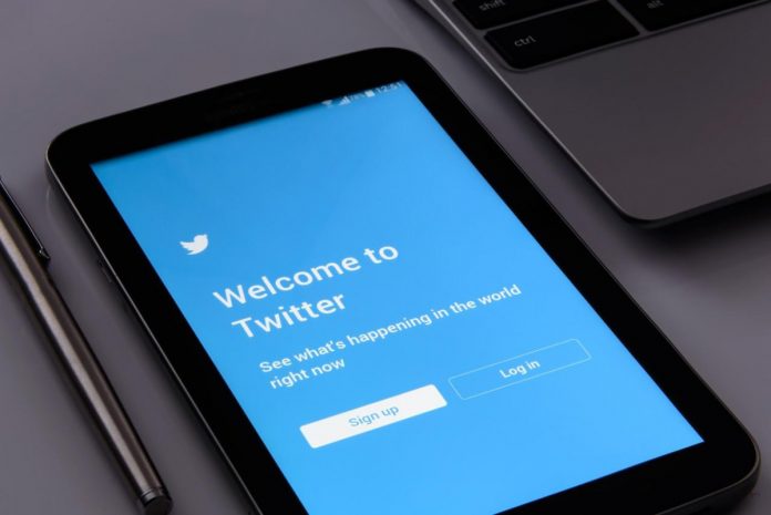 Twitter-nczas Twitter Źródło: Pixabay