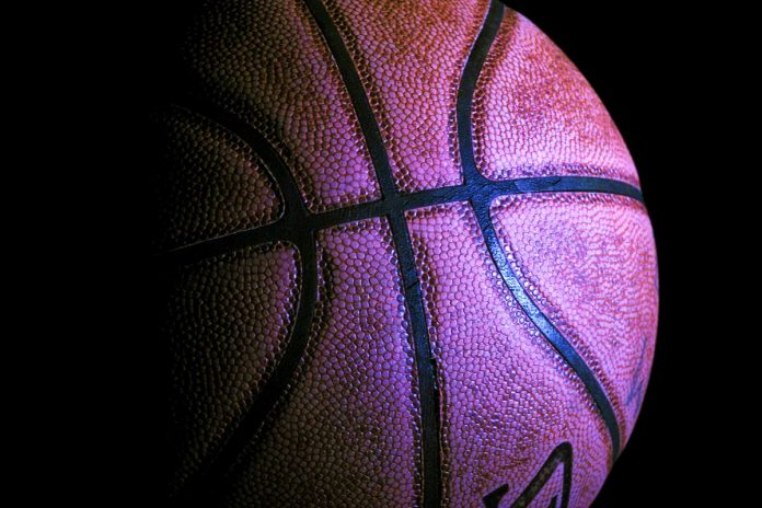 Piłka do koszykówki. / Zdjęcie ilustracyjne: Pixabay