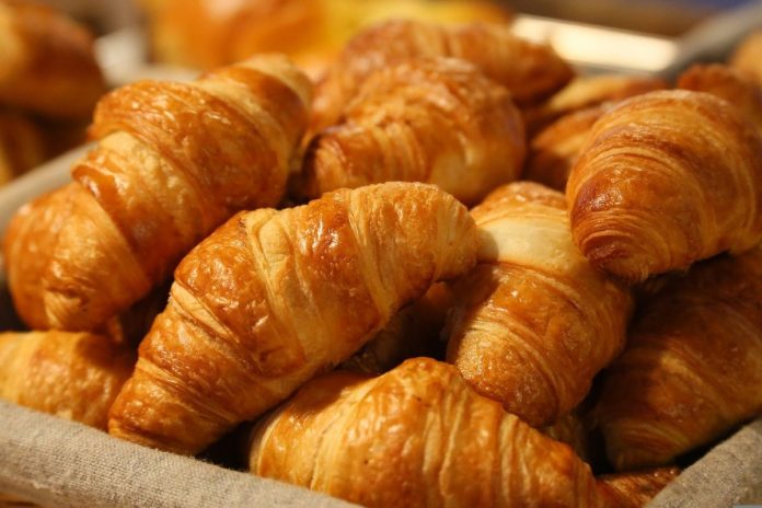 croissant-pieczywo