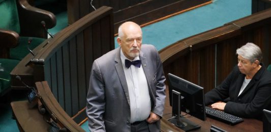 Janusz Korwin-Mikke w Sejmie.