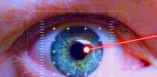 Laser i oko. / Zdjęcie ilustracyjne: Pixabay