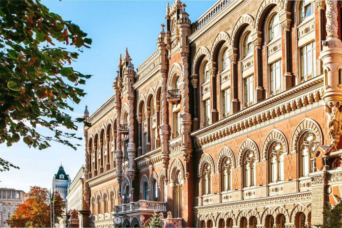 Narodowy-Bank-Ukrainy-Kijow-nczas Sie0dziba Narodowego Banku Ukrainy w Kijowie / Zdjęcie ilustracyjne / Foto: Julia Berezovska, CC BY-SA 4.0, Wikimedia Commons