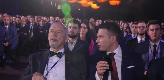 Janusz Korwin-Mikke i Sławomir Mentzen. Foto: PAP