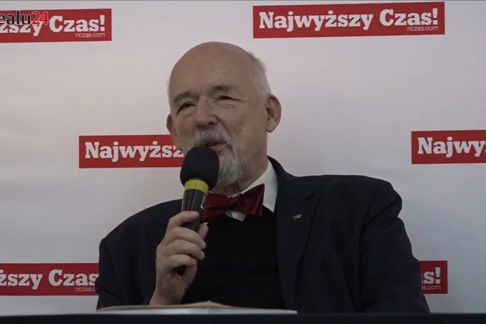 Korwin-Mikke-Konferencja Janusz Korwin-Mikke na Konferencji Prawicy Wolnościowej. Fot. BanBye