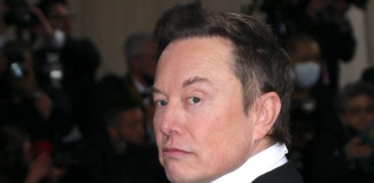Elon Musk. Foto: PAP/Abaca