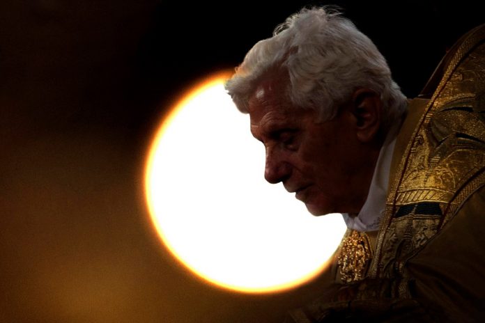 Papież Benedykt XVI. Dostawca: PAP/DPA