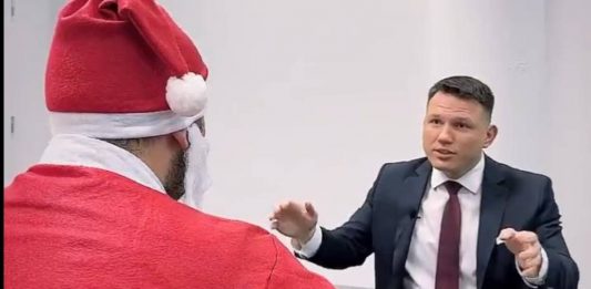 Święty Mikołaj i Sławomir Mentzen / Foto: screen Twitter