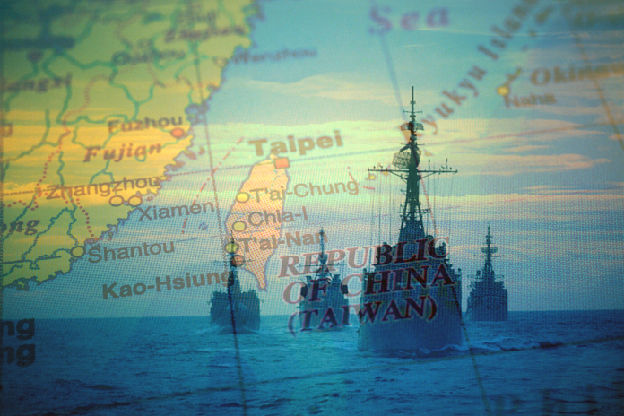 Chińskie okręty bojowe znalazły się w rejonie Tajwanu. Zdjęcie ilustracyjne: Canva/kolaż