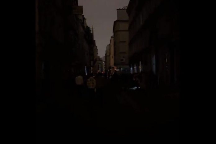 Blackout w centrum Paryża.