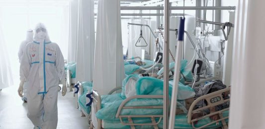 Tymczasowy szpital covidowy we Wrocławiu.