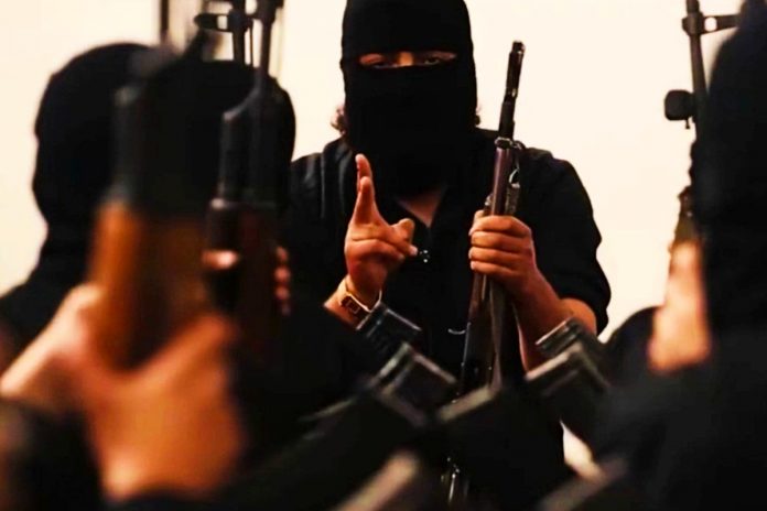 Bojownicy ISIS. Zdjęcie ilustracyjne. Fot. Twitter HanterPoen