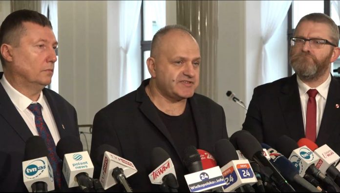 Piotr Heszen, Jerzy Andrzejewski i Grzegorz Braun / Foto: screen/Facebook