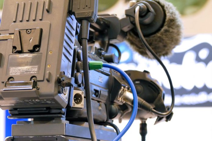 kamera-telewizja-transmisja-operator Kamera telewizyjna. Zdjęcie ilustracyjne: Pixabay