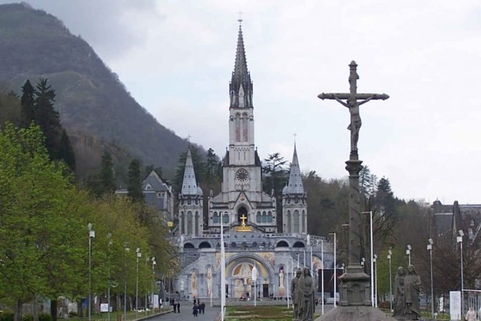 sanktuarium-matki-bozej-w-lourdes Sanktuarium Matki Bożej w Lourdes.