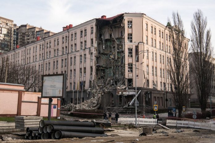 Zniszczenia w Kijowie.