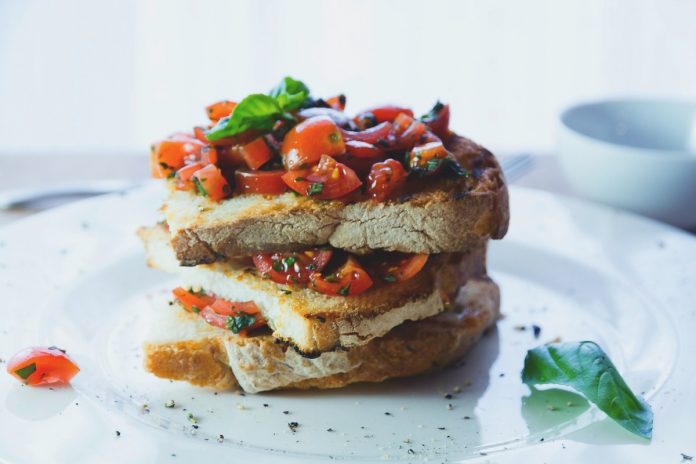 Bruschetta Źródło: Pixabay