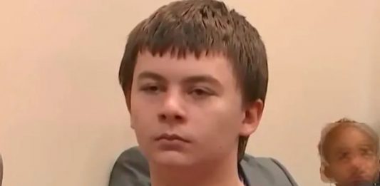 Nastolatek skazany na dożywocie (Facebook, Law&Crime)