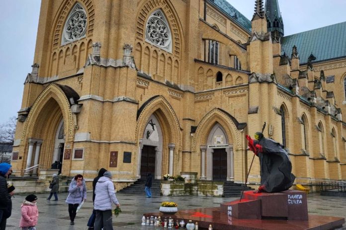 sprofanowany pomnik JP2. fot. Archidiecezja Łódzka
