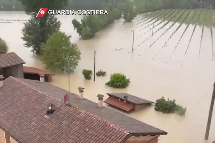 Powódź we Włoszech. Zdjęcie ilustracyjne. Foto: print screen Guardia Costiera