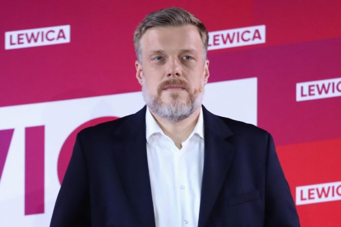 Adrian Zandberg.