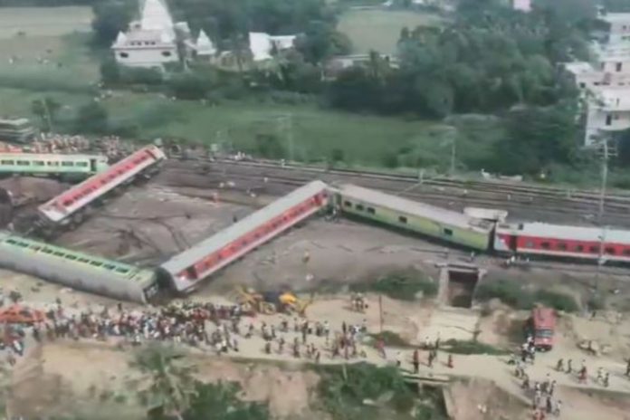 Katastrofa kolejowa w Indiach.