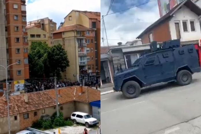 Na północy Kosowa uruchomiono syreny wzywające Serbów na ulice; w akcji policji zraniono trzech funkcjonariuszy.