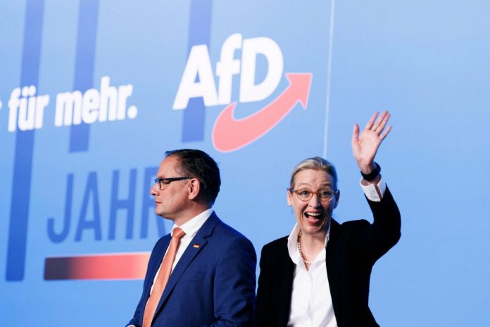 Alice Weidel i Tino Chrupalla z Alternatywy dla Niemiec (AfD).
