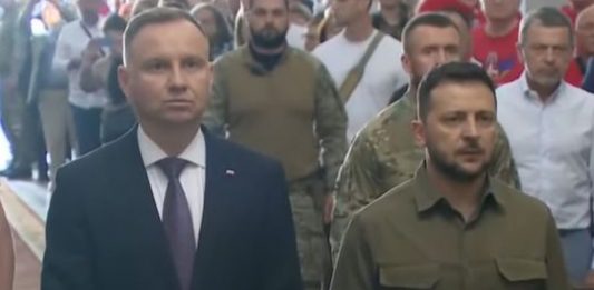 Prezydenci Polski i Ukrainy oddali hołd "niewinnym ofiarom" Wołynia