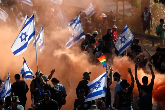 Protest w stolicy Izraela, Tel Awiwie. Foto: PAP/EPA